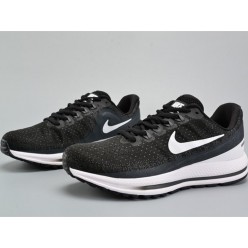 NIKE AIR ZOOM VOMERO 13 BLACK WHITE 922908-001