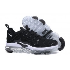 NIKE AIR VAPORMAX PLUS BLACK WHITE