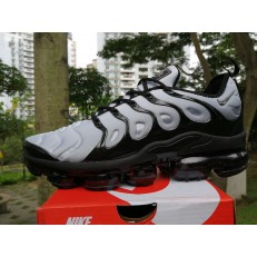 NIKE AIR VAPORMAX PLUS TN GRAY BLACK