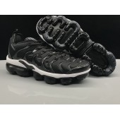 NIKE AIR VAPORMAX PLUS TN BLACK WHITE