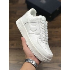 NIKE AIR FORCE 1 LOW 07 LV8 TRIPLE WHITE 718152-106