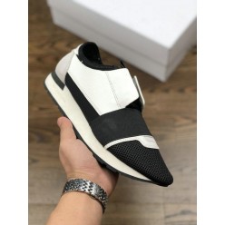 BALENCIAGA RACE RUNNER LOW-TOP SNEAKERS BLACK WHITE