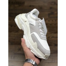 BALENCIAGA TRIPLE-S SNEAKER 2.0 NUBUCK LEATHER CREAMY WHITE GREY