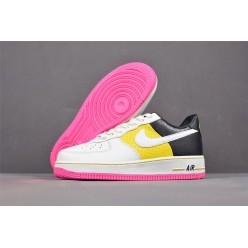 NIKE WMNS AIR FORCE 1 LOW 07 SE MOTO AT2583-100