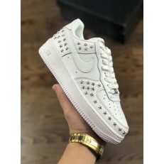 NIKE WMNS AIR FORCE 1 LOW WHITE WITH STARS AR0639-100
