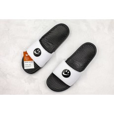 SIMLEY x NIKE BENASSI BLACK WHITE SLIPPER