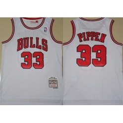 Chicago Bulls #33 Scottie Pippen White 1997-98 Hardwood Classics Jersey